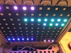 Moosgummi zwischen den LEDs