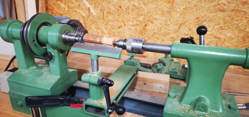 Neu in unserer Holzwerkstatt: eine Drechselbank!